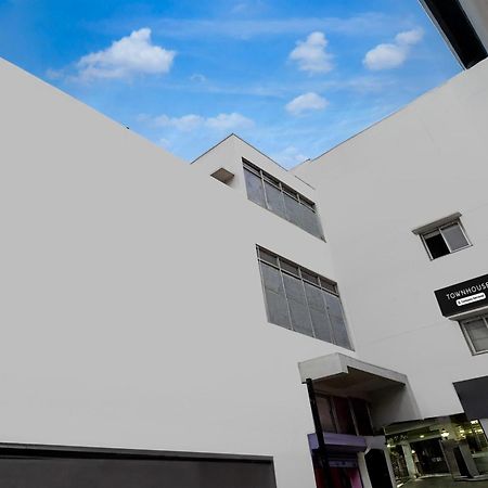 Super Townhouse Arcot Road Near Kauvery Hospital Chennai Zewnętrze zdjęcie